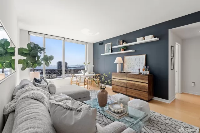 MLS: 424022851 Condo For Sale