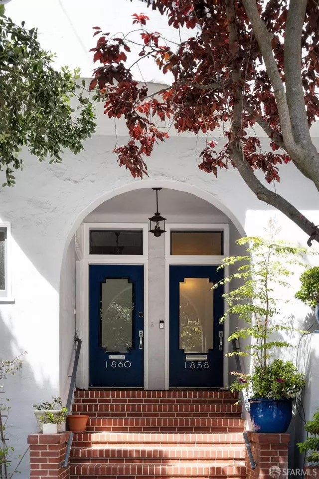 MLS: 424022966 Condo For Sale