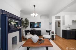 Photo #4: 424022966 Listing