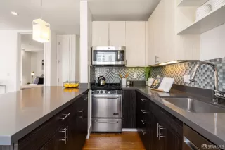 Photo #5: 424023287 Listing