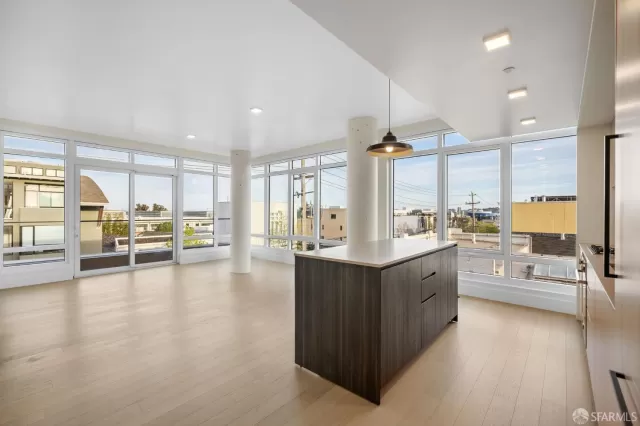 MLS: 424023350 Condo For Sale