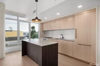 Photo #5: 424023350 Listing 