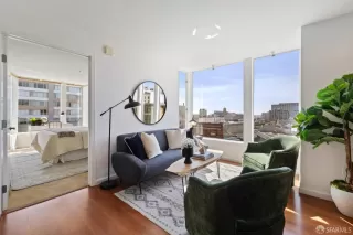 Photo #2: 424023766 Listing 