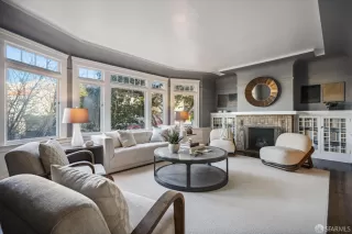 Photo #1: 424023856 Listing