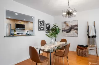 Photo #5: 424024720 Listing 