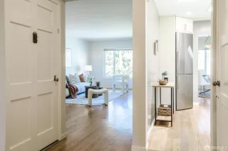 Photo #3: 424024929 Listing 