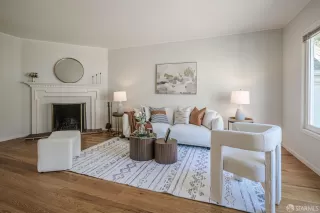 Photo #5: 424024929 Listing 