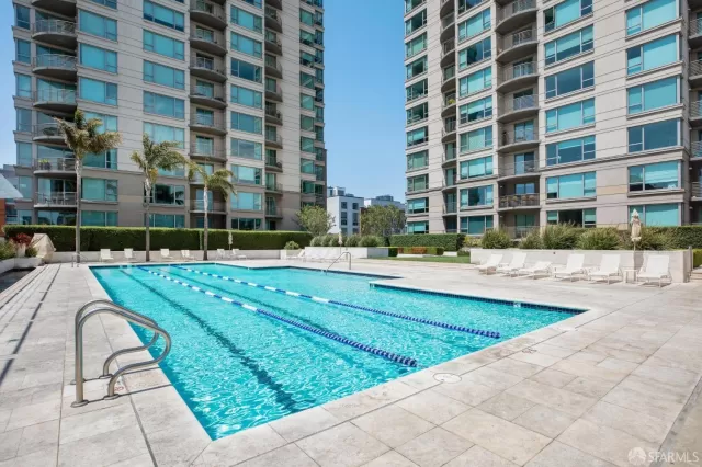 MLS: 424025151 Condo For Sale