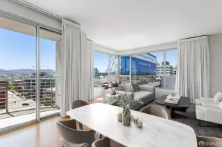 Photo #6: 424025151 Listing 