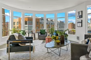 Photo #3: 424025195 Listing