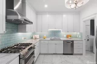 Photo #5: 424025260 Listing 