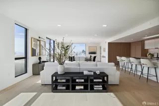 Photo #4: 424025571 Listing 