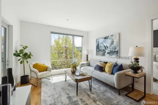 Photo #3: 424025617 Listing