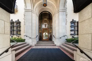 Photo #4: 424026223 Listing