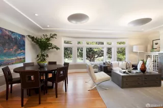 Photo #1: 424026475 Listing