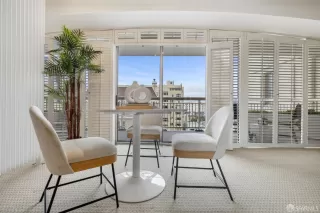 Photo #6: 424026501 Listing 