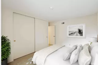 Photo #6: 424026631 Listing