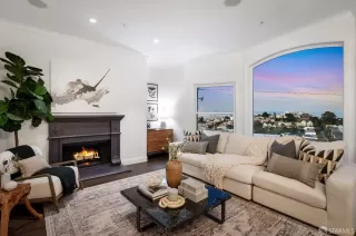 Photo #3: 424027036 Listing 