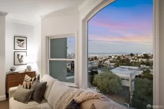 Photo #4: 424027036 Listing 