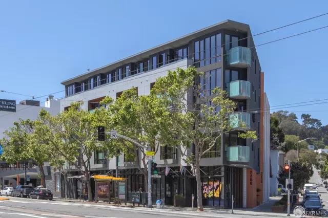 MLS: 424027135 Condo For Sale