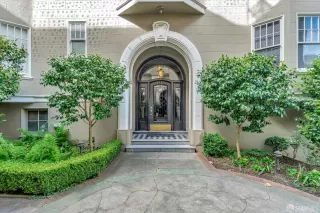 Photo #3: 424027564 Listing 