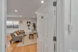 Photo #6: 424027724 Listing 