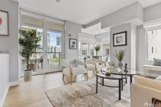 Photo #3: 424027805 Listing