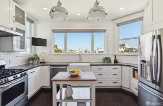 Photo #2: 424027819 Listing 