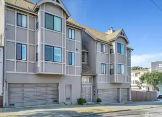 Photo #4: 424027826 Listing