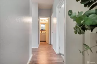 Photo #5: 424027826 Listing