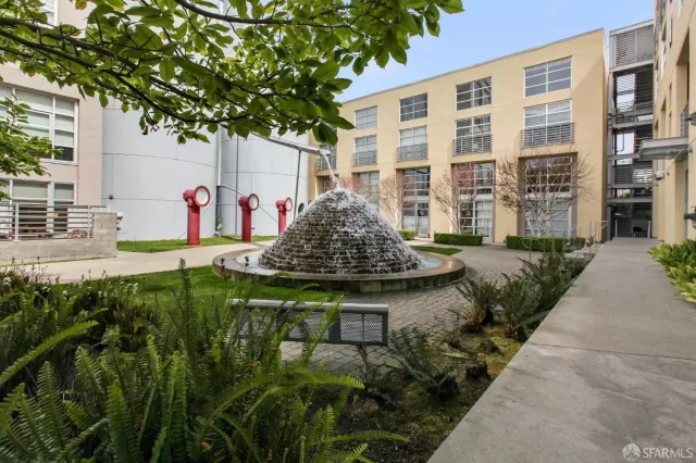 MLS: 424028039 Condo For Sale