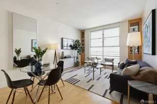 Photo #5: 424028039 Listing 