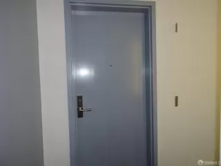 Photo #4: 424028567 Listing