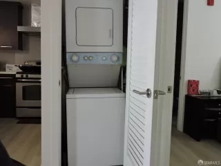 Photo #6: 424028567 Listing