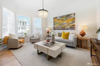 Photo #1: 424028704 Listing 