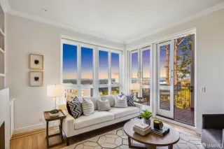 Photo #1: 424028919 Listing