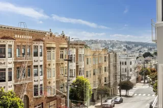 Photo #5: 424029193 Listing