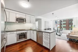 Photo #3: 424029491 Listing 