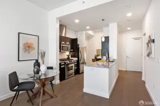 Photo #3: 424029585 Listing