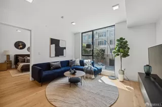 Photo #3: 424029589 Listing 