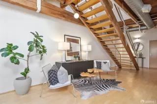 Photo #6: 424029800 Listing 