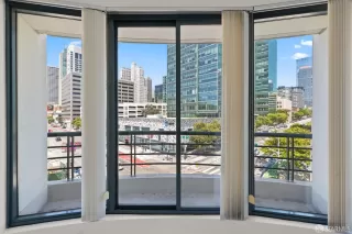 Photo #2: 424029846 Listing