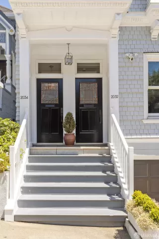 Photo #3: 424030603 Listing