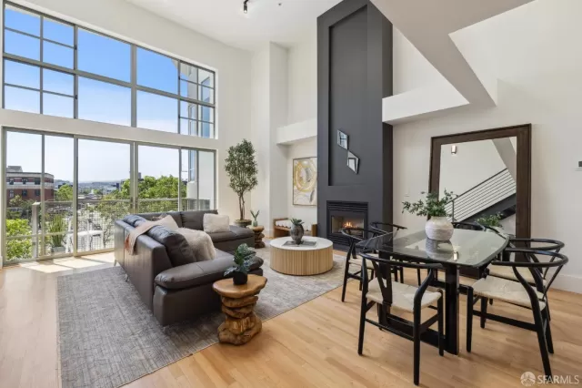 MLS: 424030706 Condo For Sale