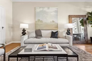 Photo #6: 424030823 Listing