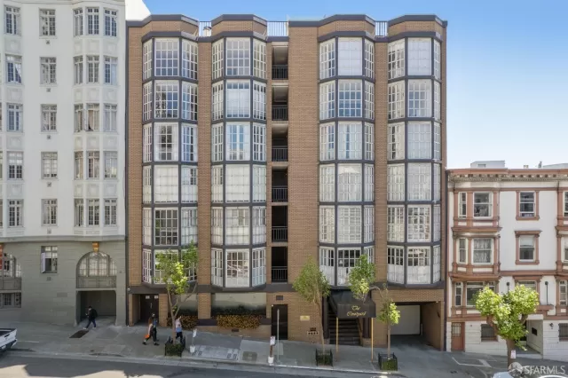 MLS: 424030885 Condo For Sale