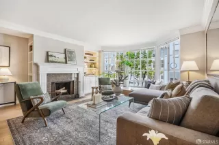 Photo #5: 424030885 Listing 