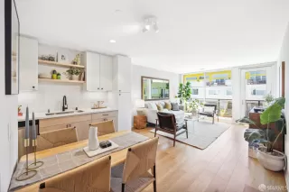 Photo #1: 424030919 Listing 