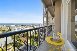 Photo #2: 424030990 Listing