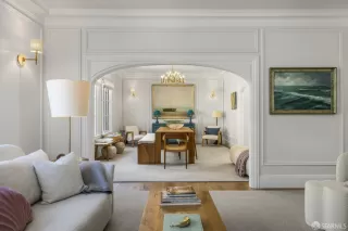 Photo #5: 424031160 Listing